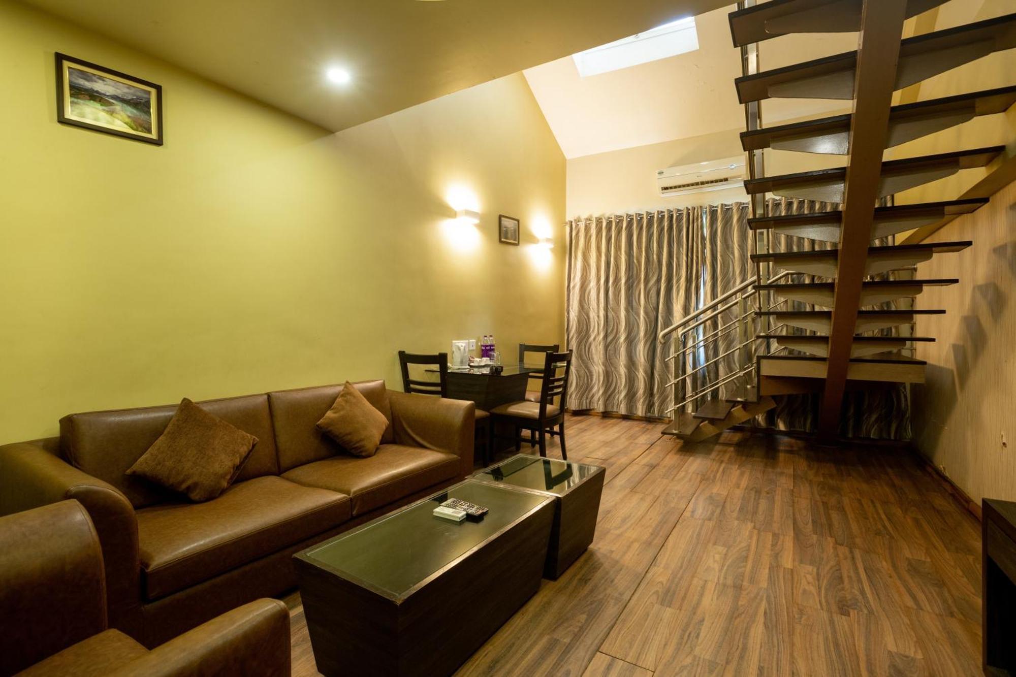Zaras Resort Khandala Lonavala Exterior foto