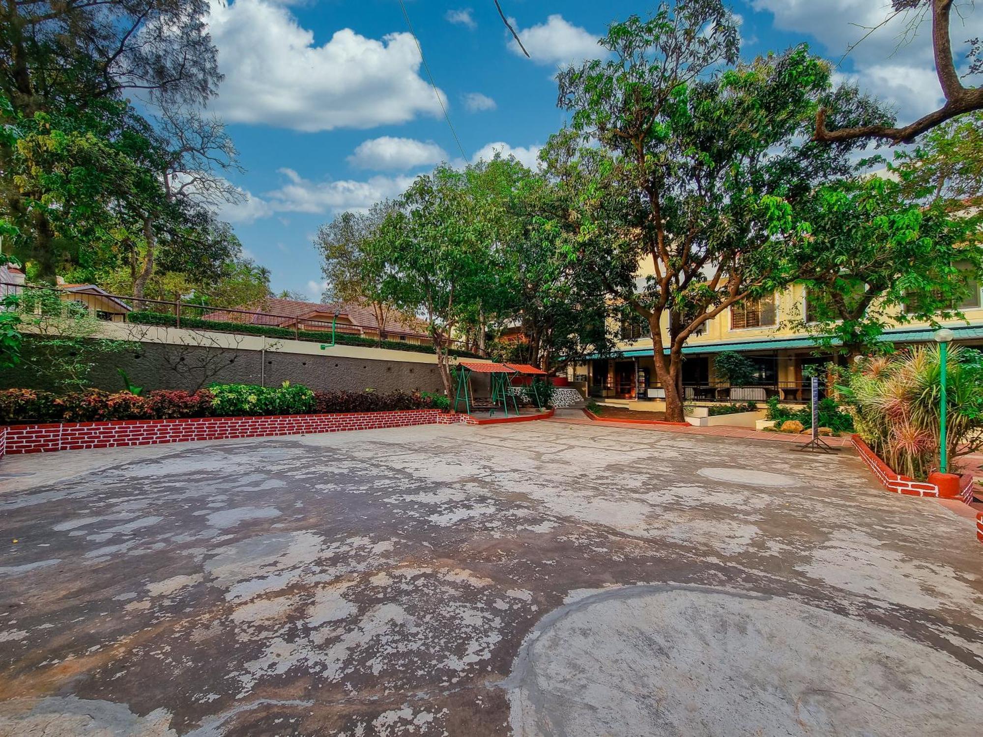 Zaras Resort Khandala Lonavala Exterior foto