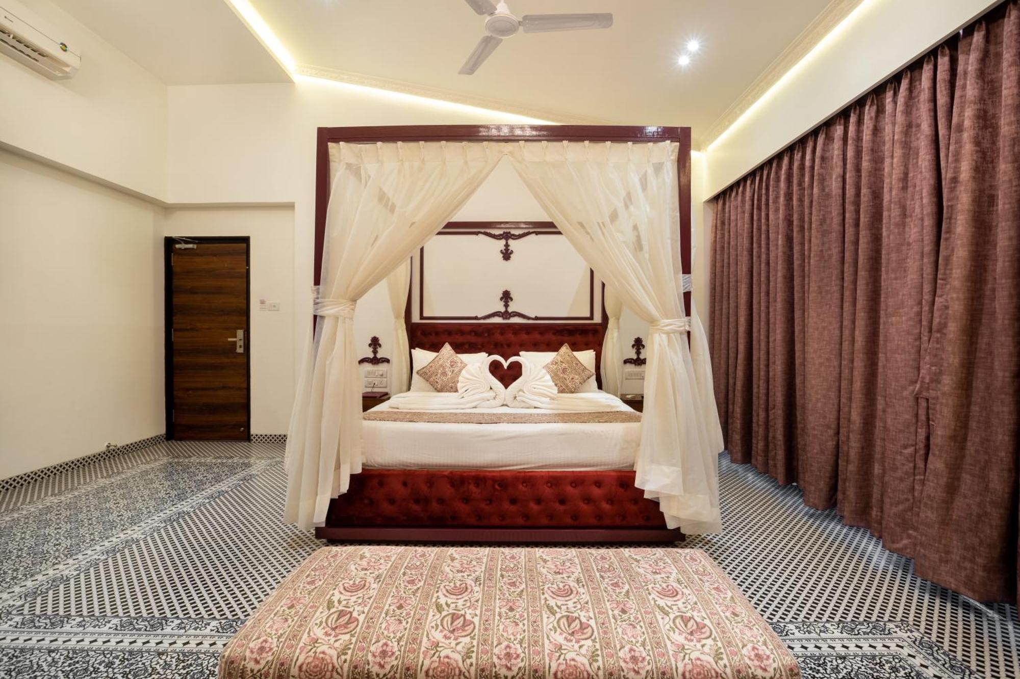 Zaras Resort Khandala Lonavala Exterior foto