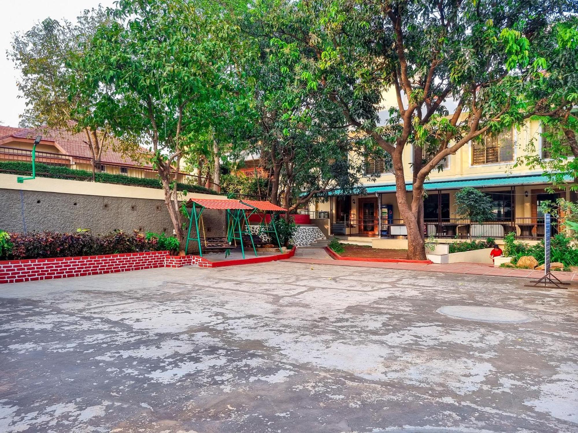 Zaras Resort Khandala Lonavala Exterior foto